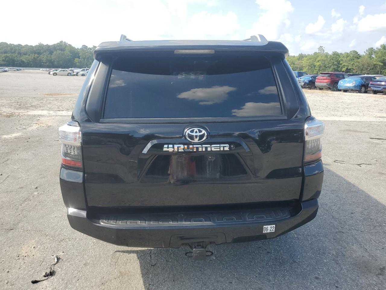 JTEZU5JR2J5174772 2018 Toyota 4Runner Sr5