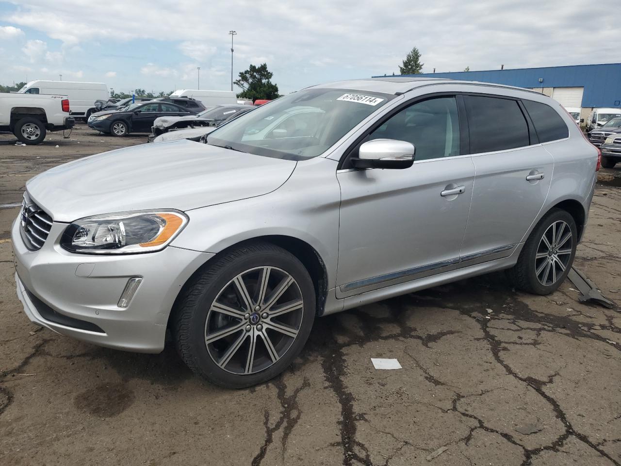 YV449MRU4H2115296 2017 VOLVO XC60 - Image 1