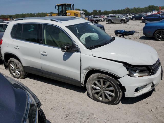  VOLKSWAGEN TIGUAN 2017 Білий