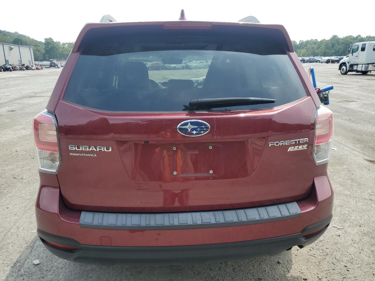 2017 Subaru Forester 2.5I Premium VIN: JF2SJAEC5HH555989 Lot: 67833044