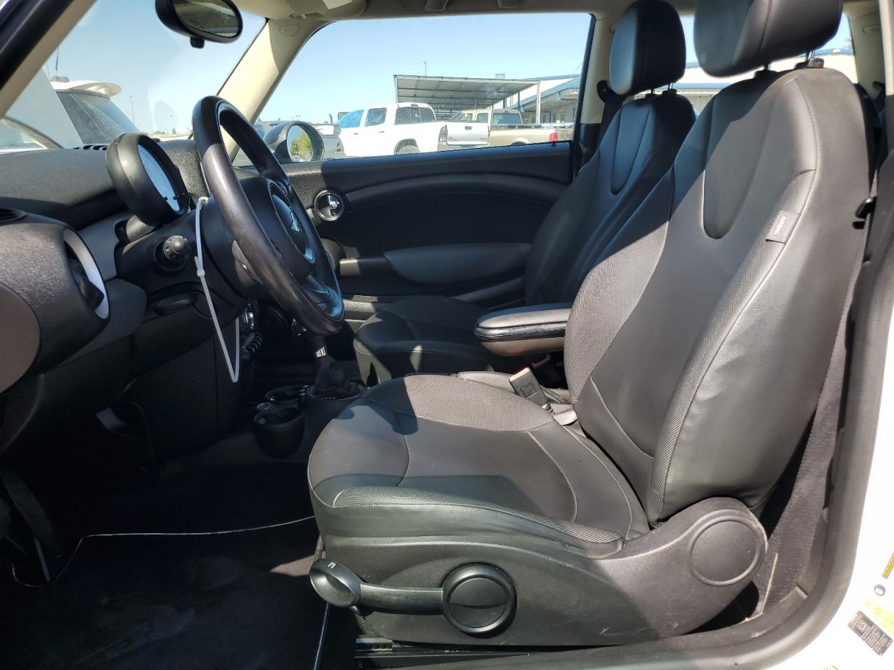 2011 Mini Cooper VIN: WMWSU3C54BT097952 Lot: 68660314