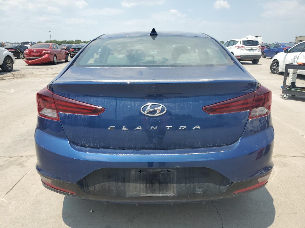 2020 Hyundai Elantra - Image 6