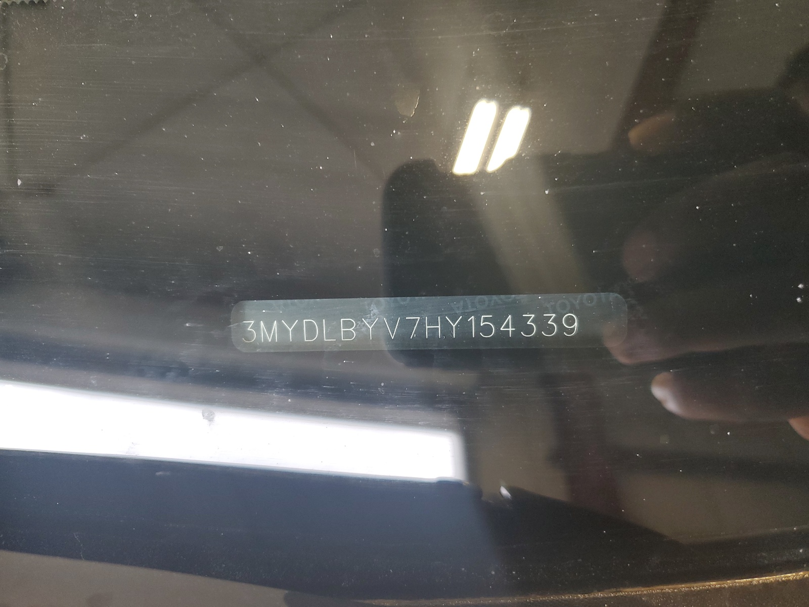 3MYDLBYV7HY154339 2017 Toyota Yaris Ia