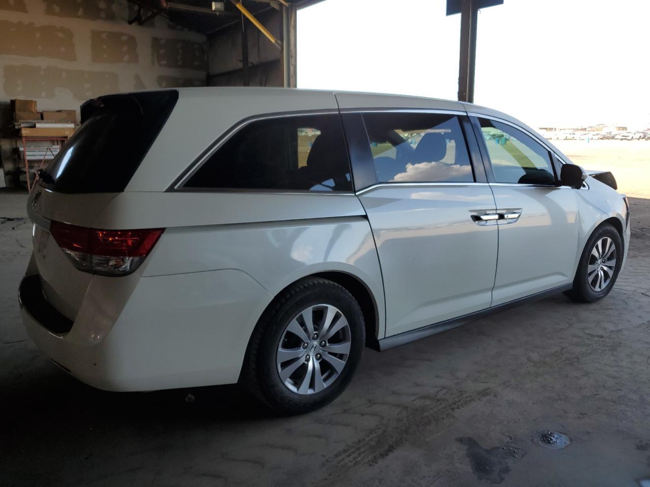 2017 Honda Odyssey - Image 3