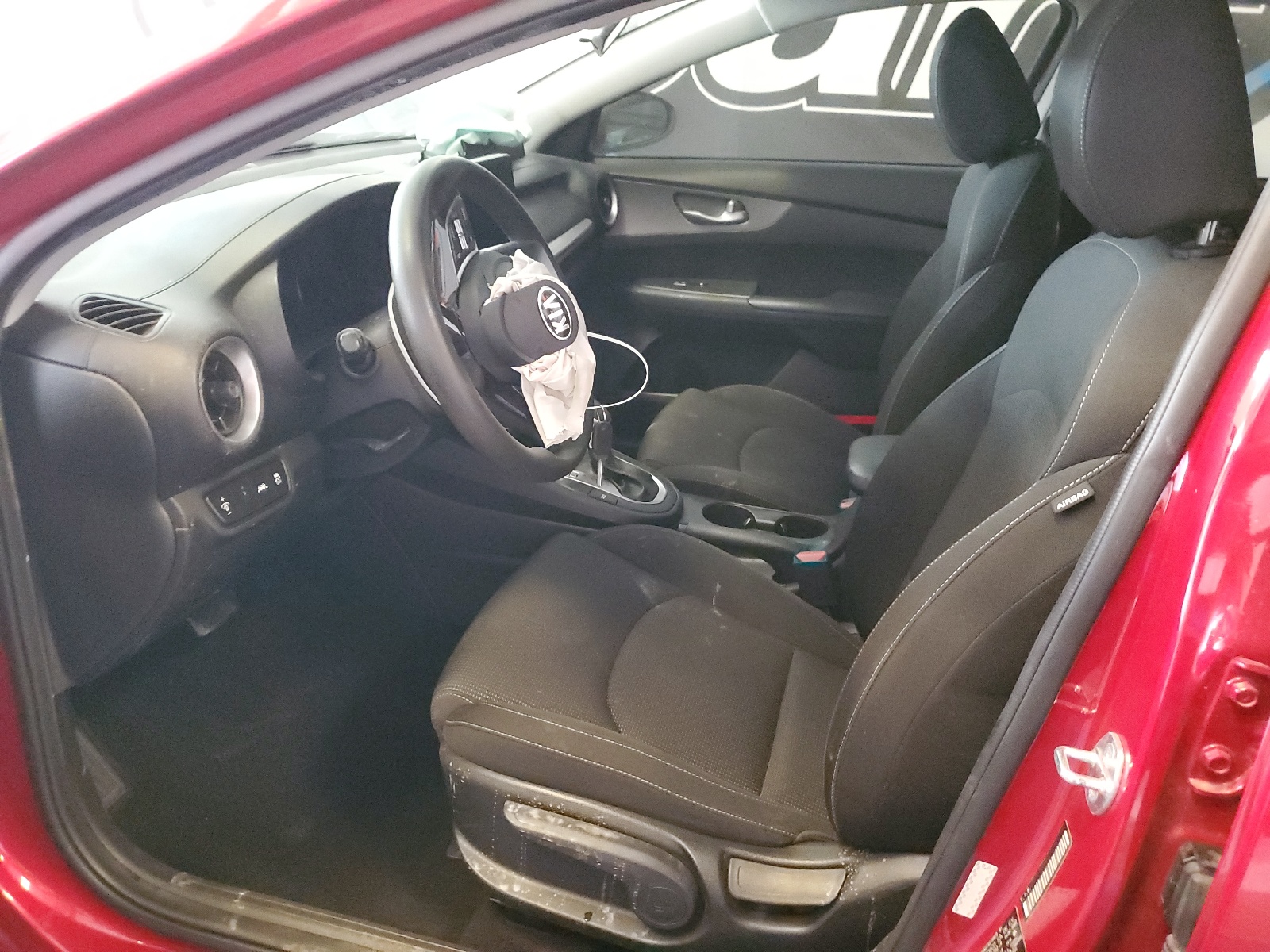 3KPF24AD8ME303957 2021 Kia Forte Fe