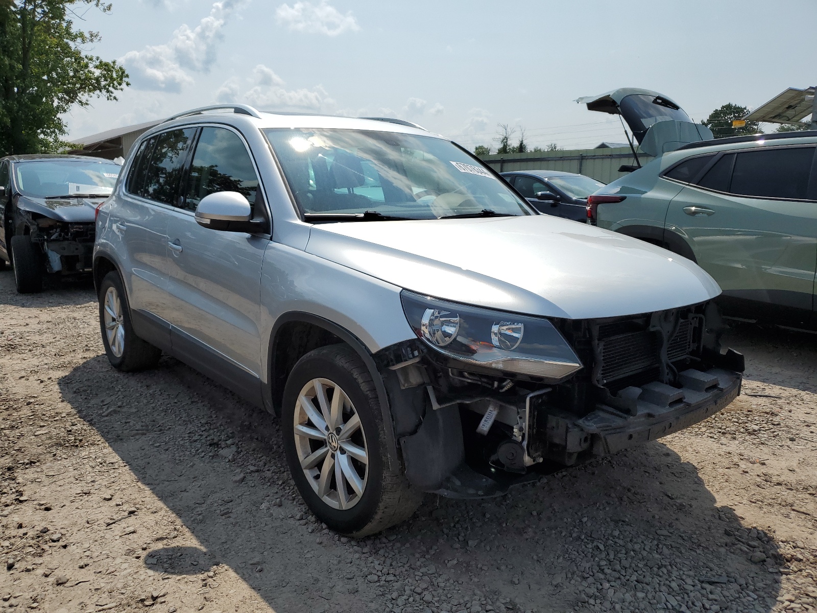 WVGRV7AX7HK021792 2017 Volkswagen Tiguan Wolfsburg