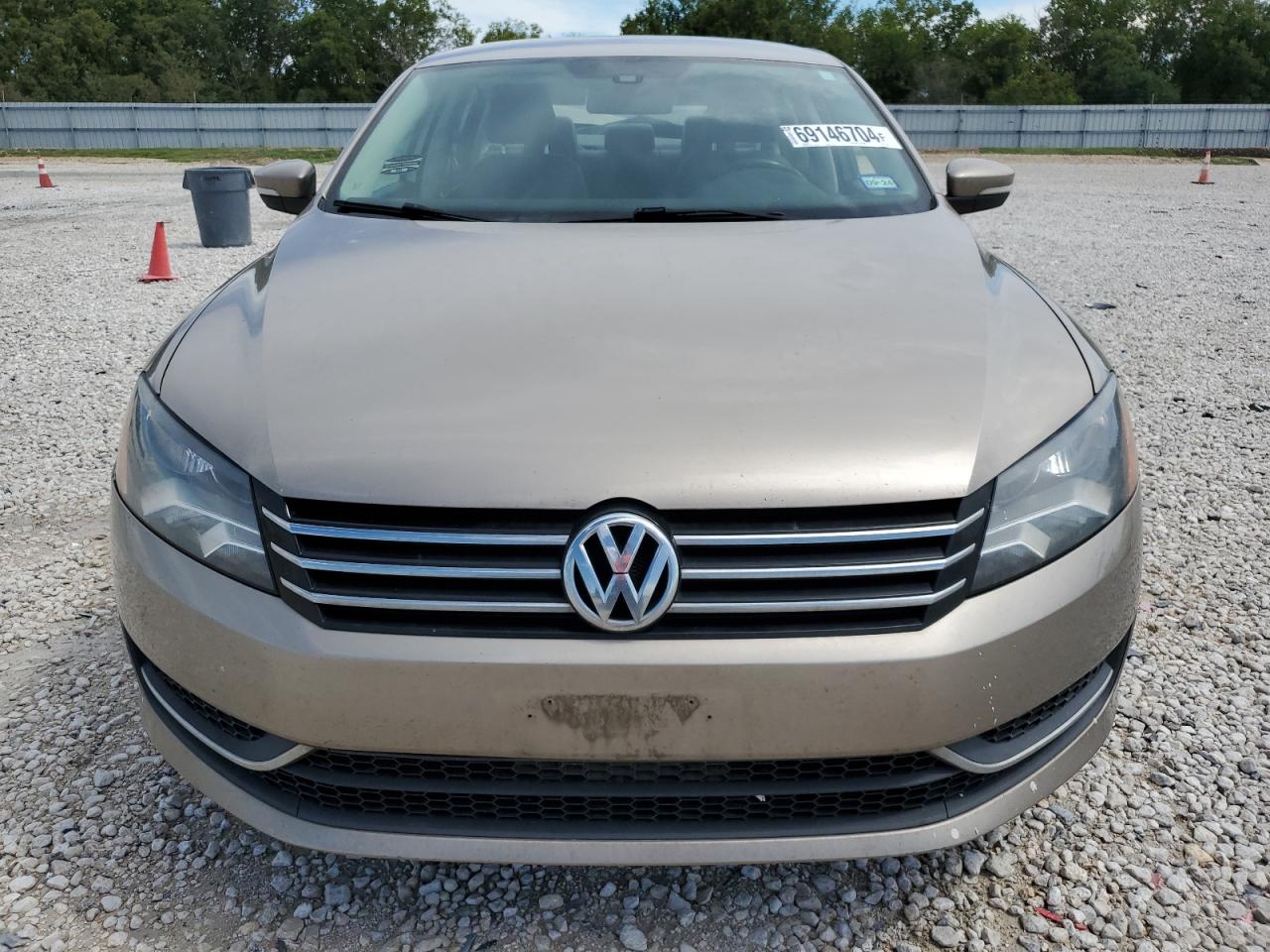 VIN 1VWAT7A30FC048387 2015 VOLKSWAGEN PASSAT no.5