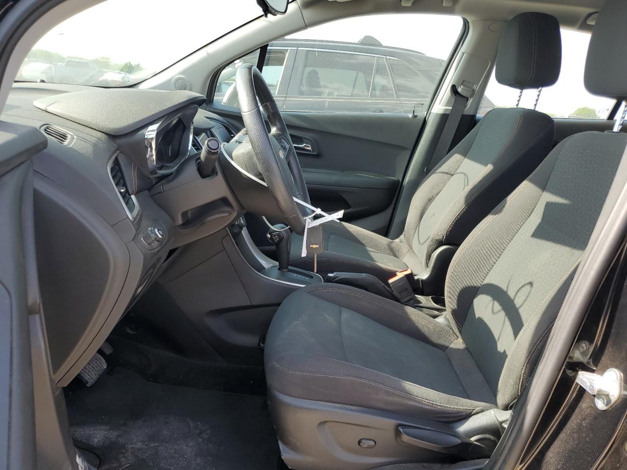 2018 Chevrolet Trax Ls VIN: 3GNCJKSB9JL325214 Lot: 65924144