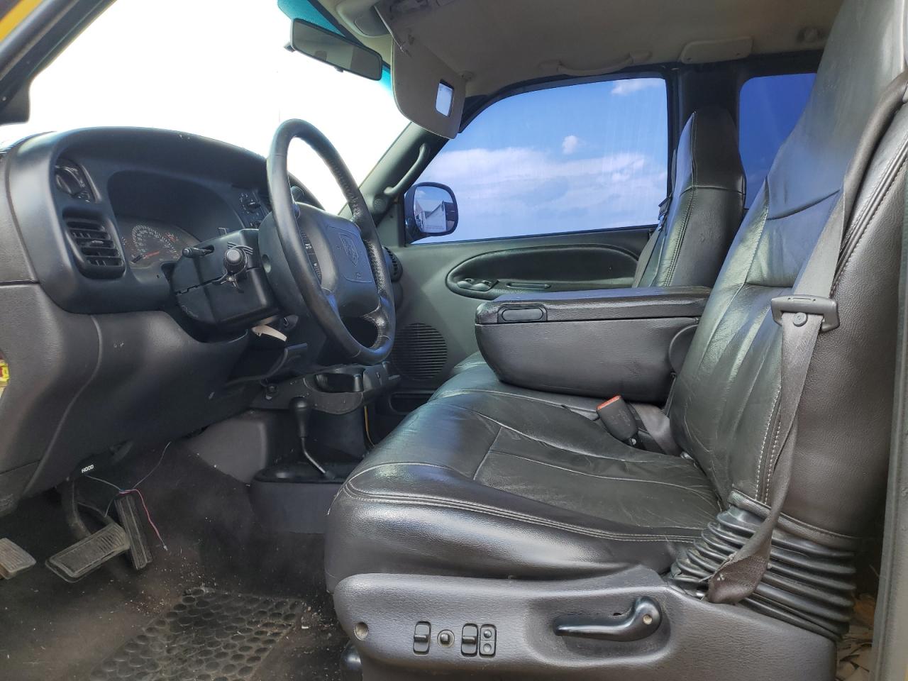 2000 Dodge Ram 1500 VIN: 1B7HF13Z2YJ176183 Lot: 66969394