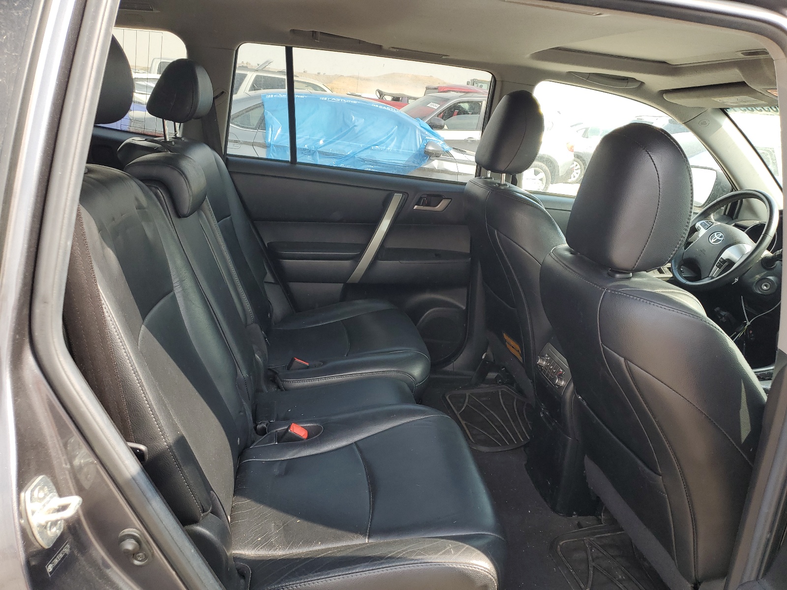 5TDBK3EH8CS156226 2012 Toyota Highlander Base