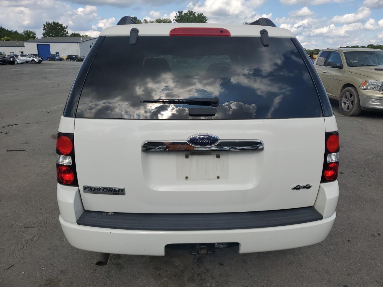 2008 Ford Explorer Xlt VIN: 1FMEU73E08UA97694 Lot: 67994654