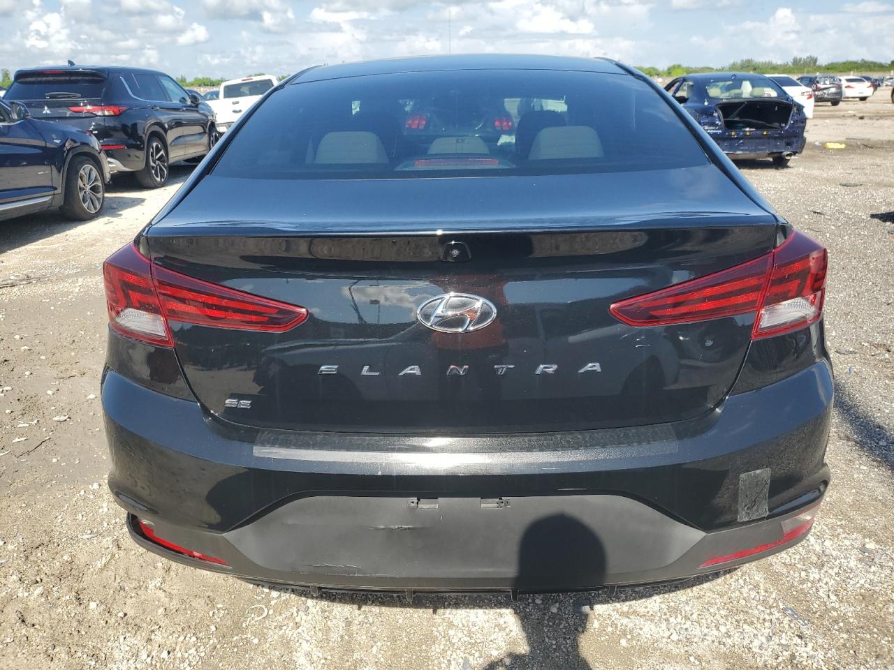 2020 Hyundai Elantra Se VIN: 5NPD74LF9LH556738 Lot: 66695854