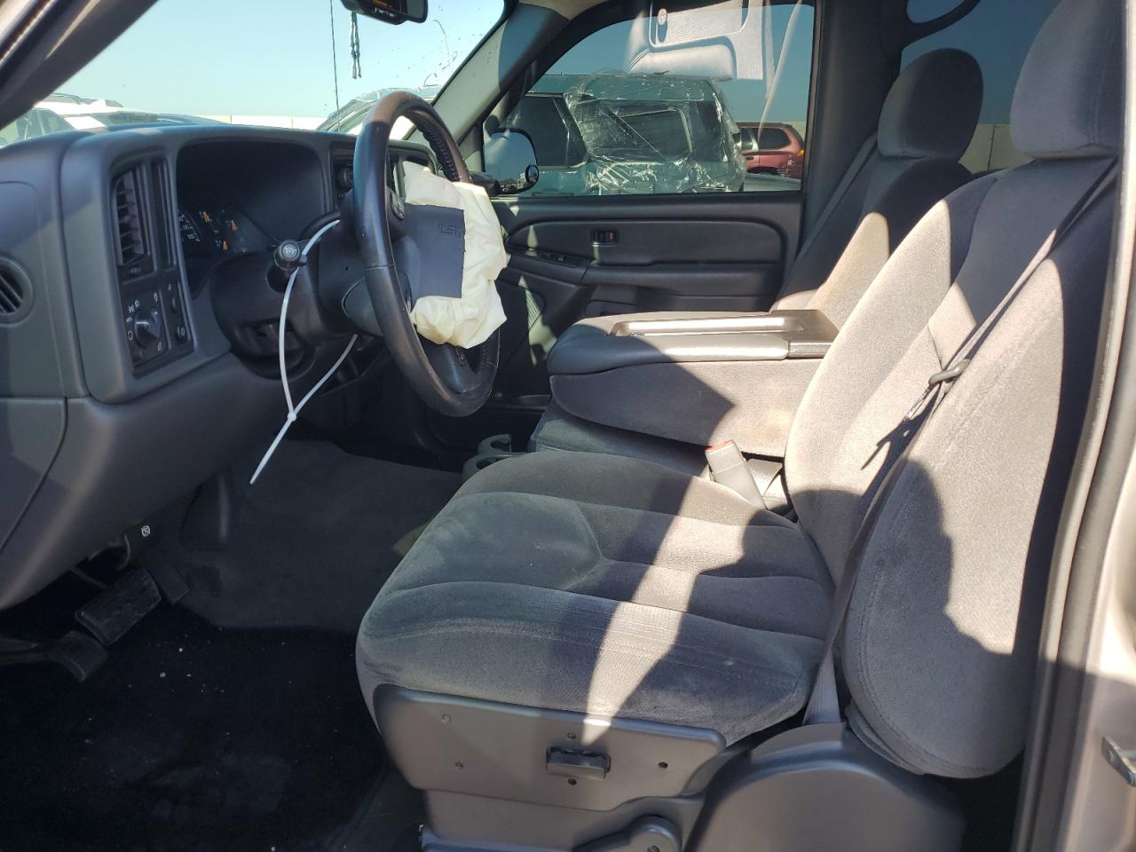 2006 GMC Sierra - Image 7