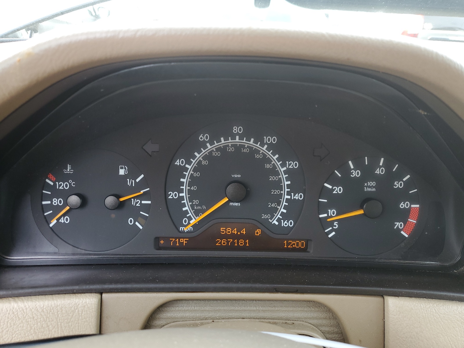 WDBJF65H7XA766685 1999 Mercedes-Benz E 320