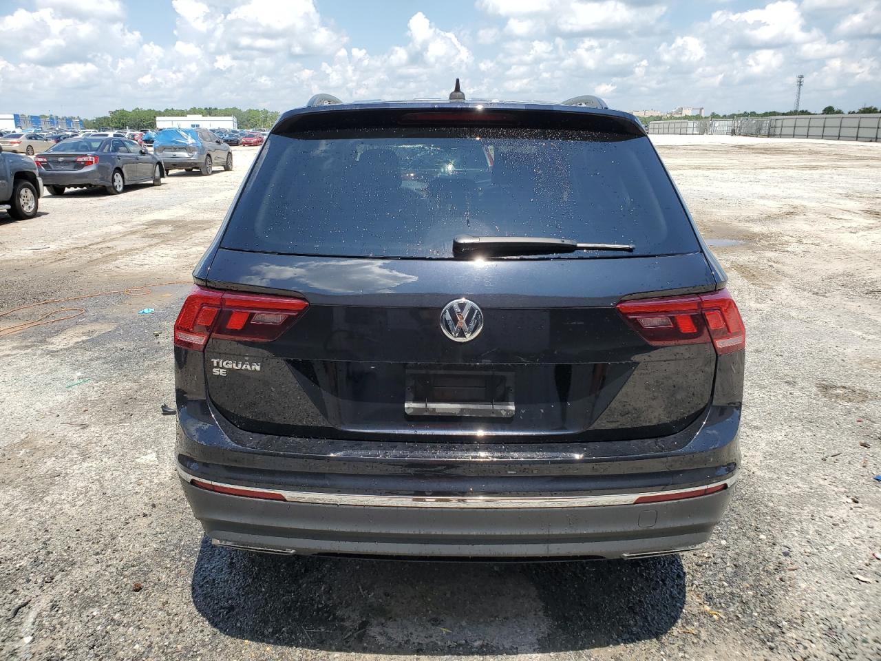 2021 Volkswagen Tiguan - Image 6