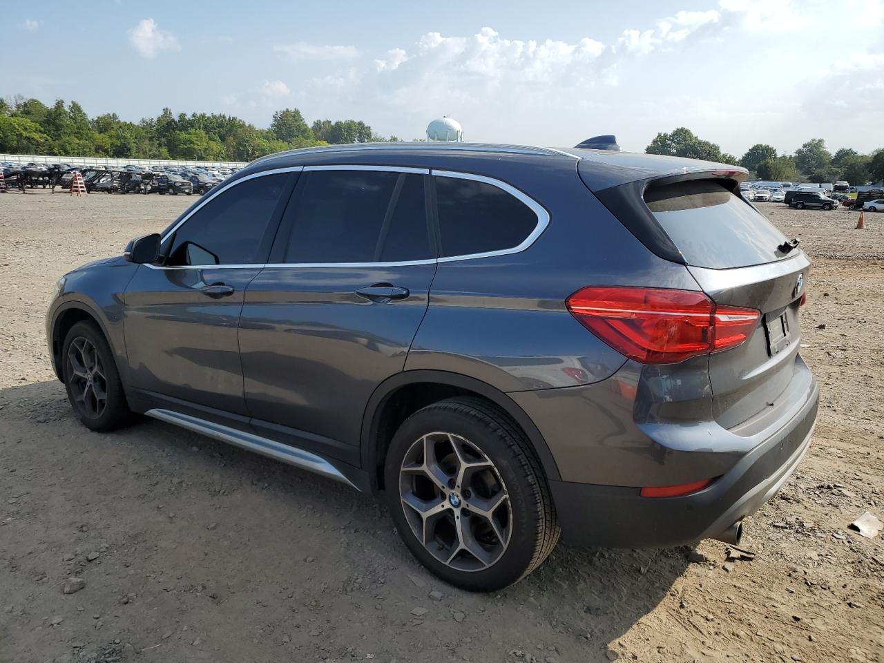 WBXHT3Z36J4A66139 2018 BMW X1 - Image 2