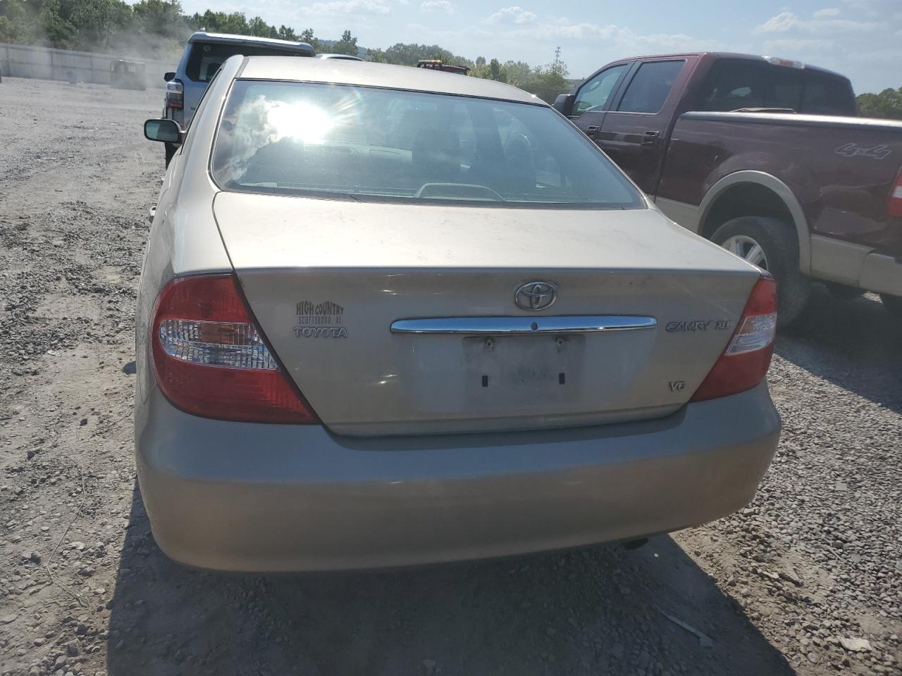 2004 Toyota Camry Le VIN: 4T1BF32KX4U588958 Lot: 68679114
