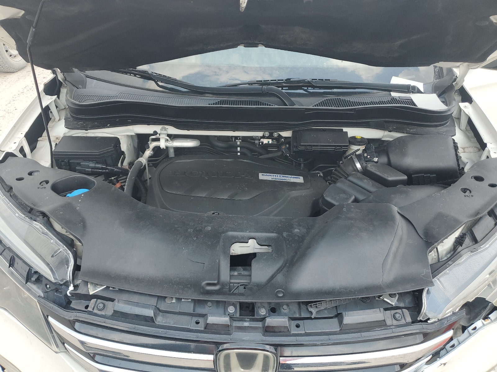 5FNYF6H90GB116544 2016 Honda Pilot Touring