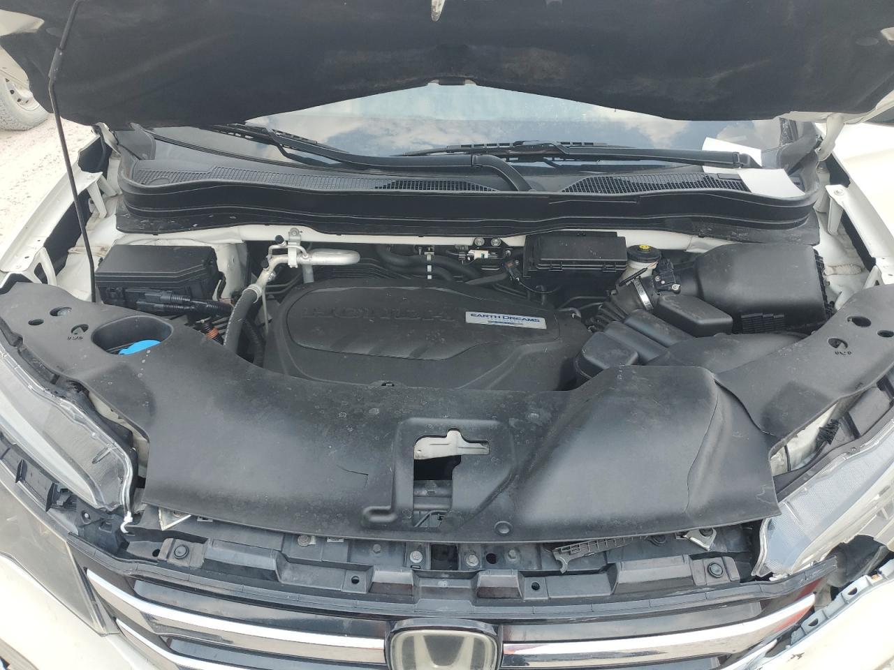 2016 Honda Pilot Touring VIN: 5FNYF6H90GB116544 Lot: 67322154