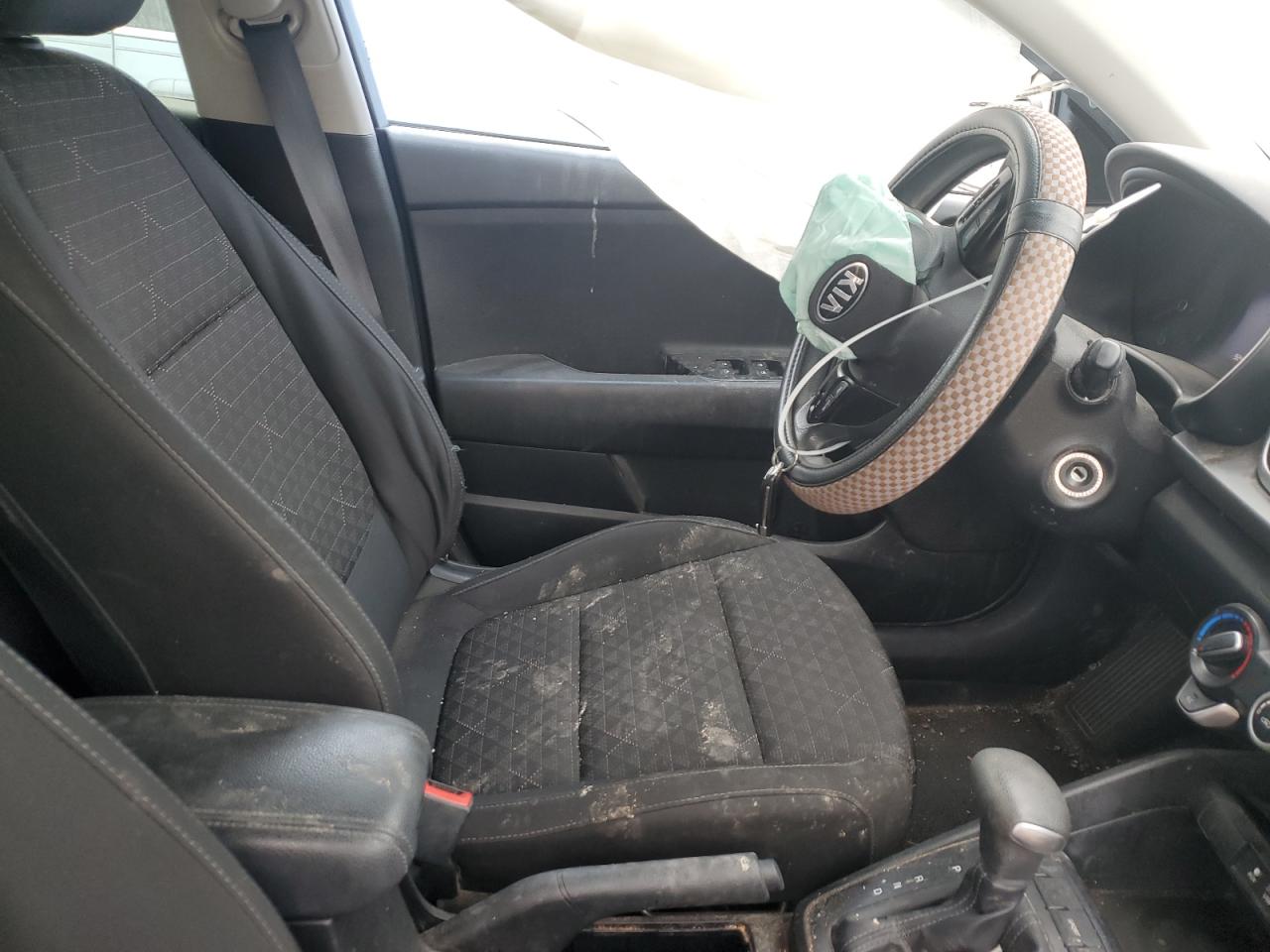 2019 Kia Rio - Image 7