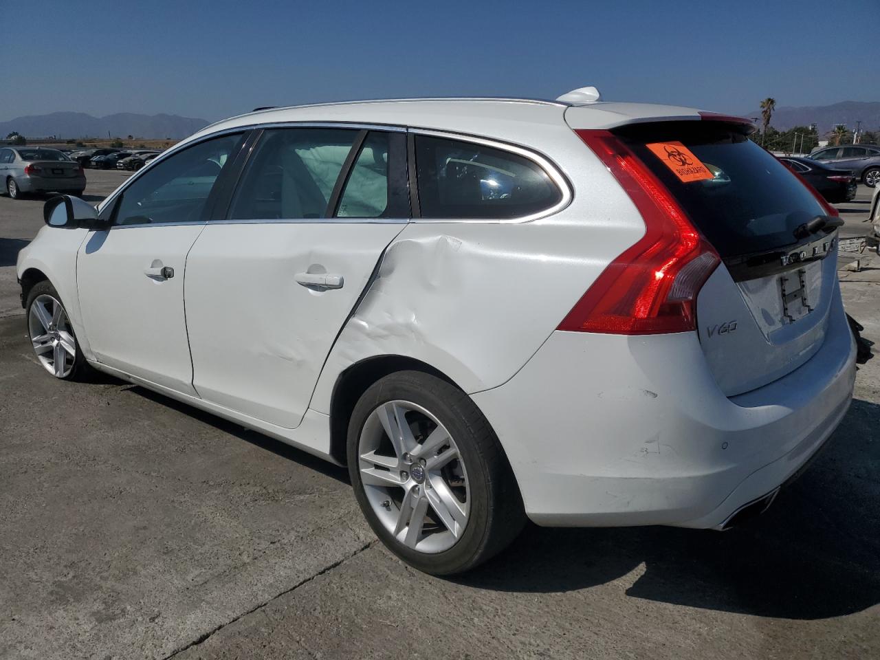 YV140MED7F1186220 2015 VOLVO V60 - Image 2