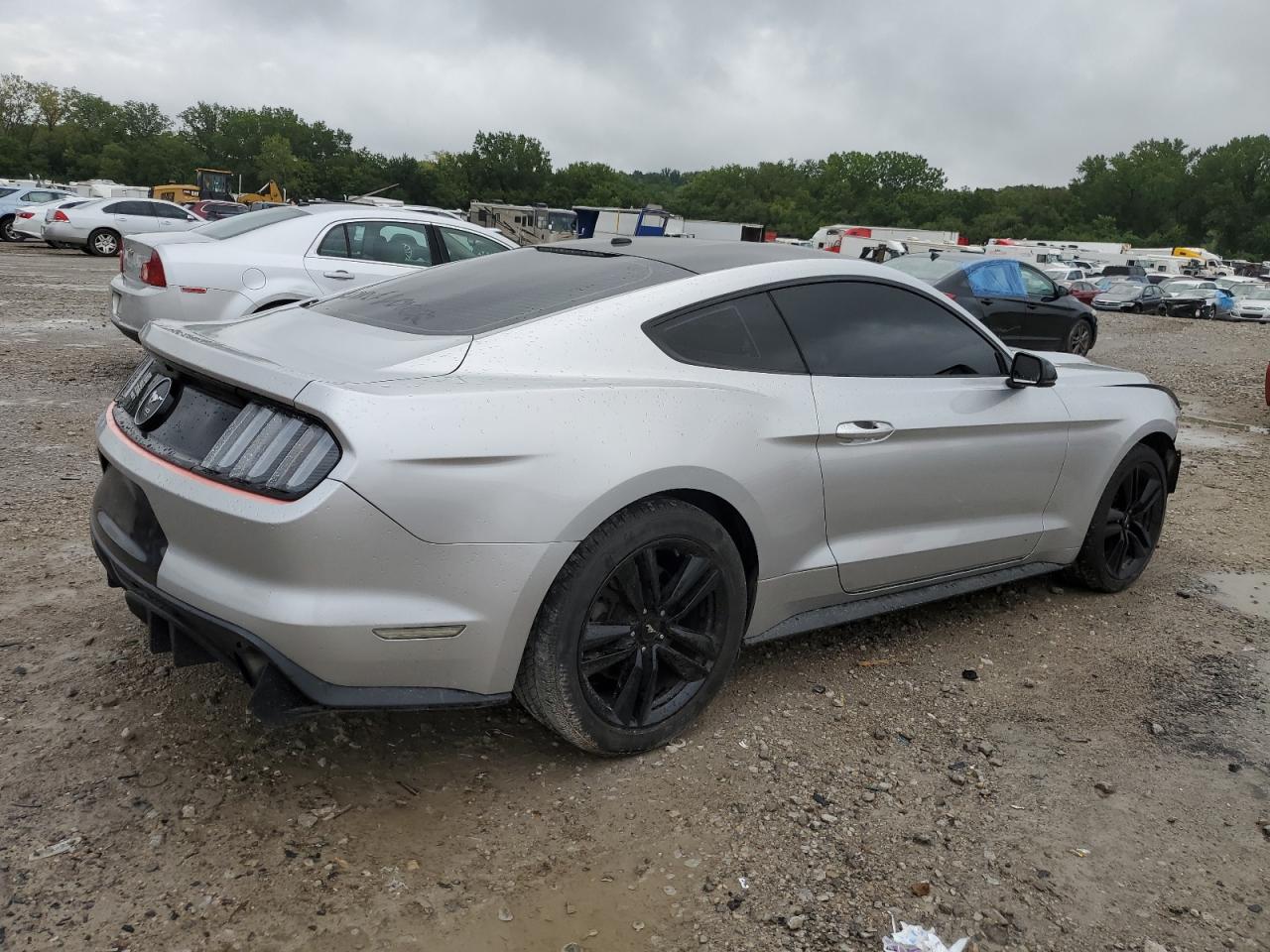 2015 Ford Mustang - Image 3
