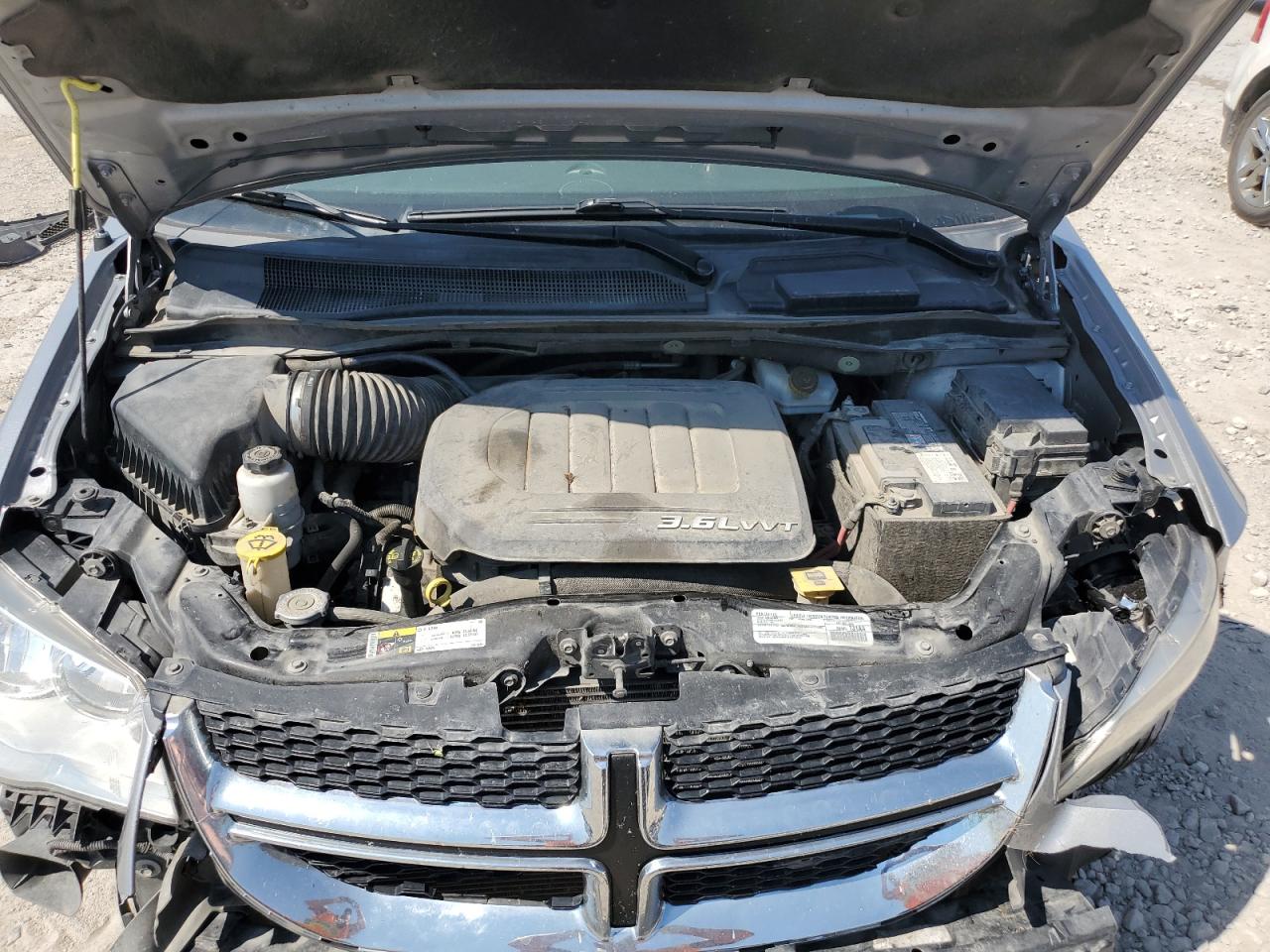 2018 Dodge Caravan - Image 12