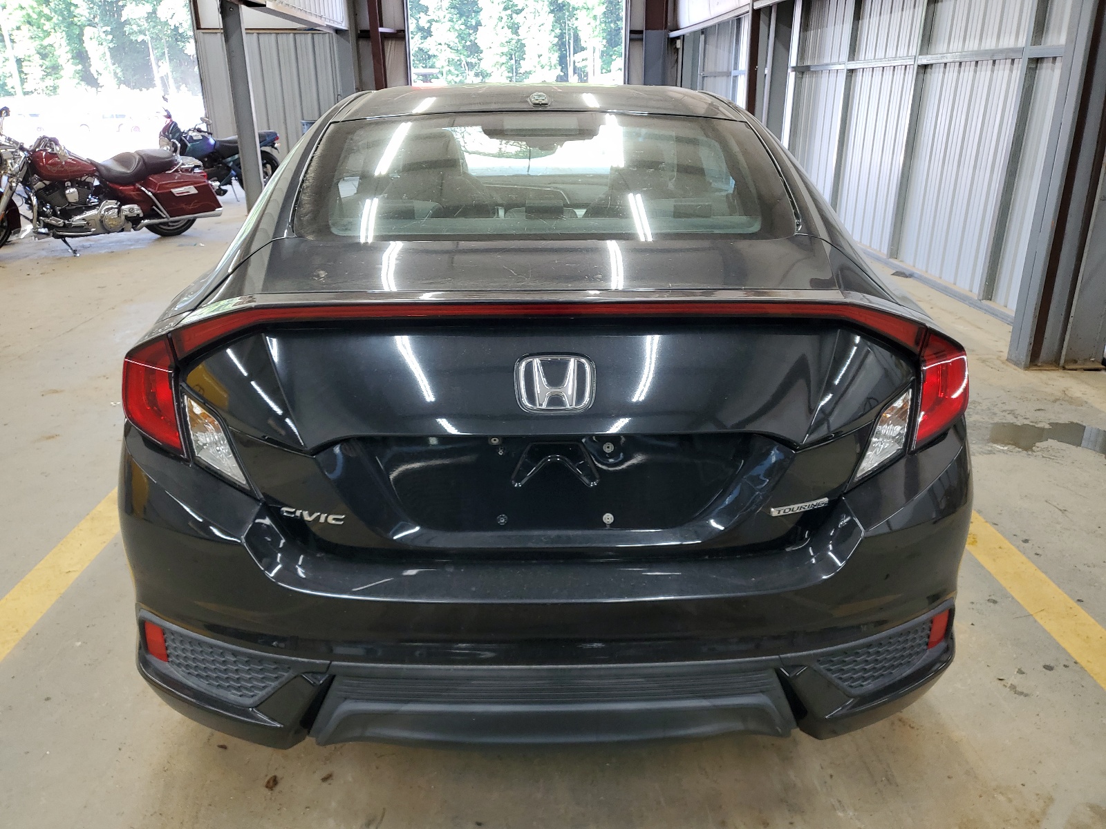 2018 Honda Civic Touring vin: 2HGFC3B97JH356684