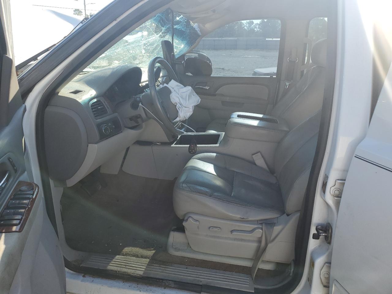 2014 Chevrolet Tahoe - Image 7