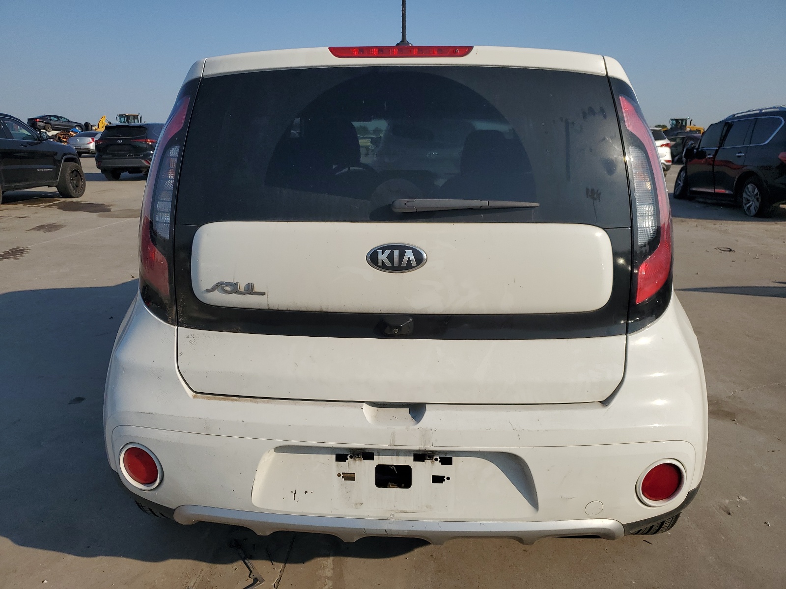 KNDJP3A52H7438873 2017 Kia Soul +