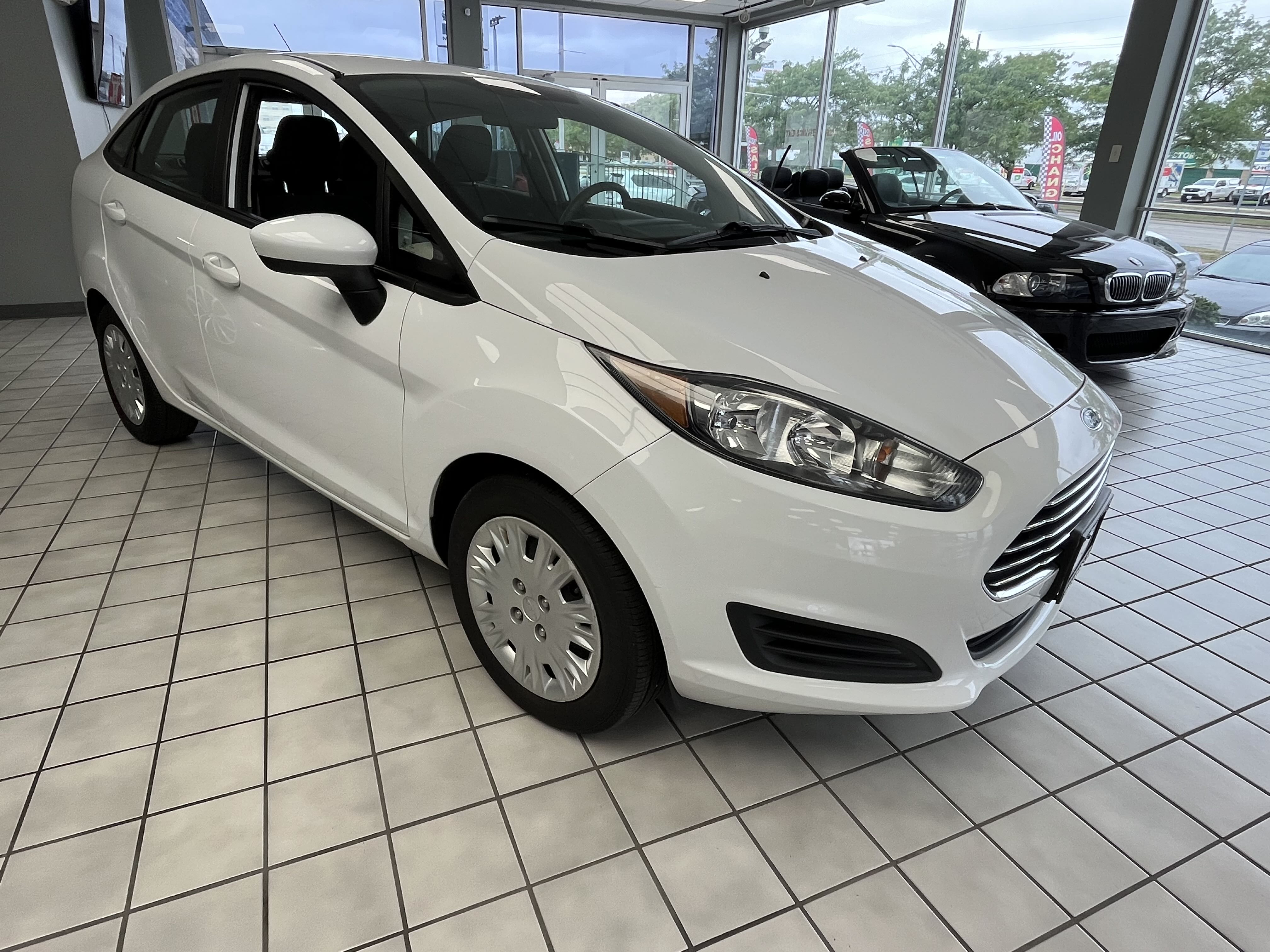 2015 Ford Fiesta S vin: 3FADP4AJ5FM171592