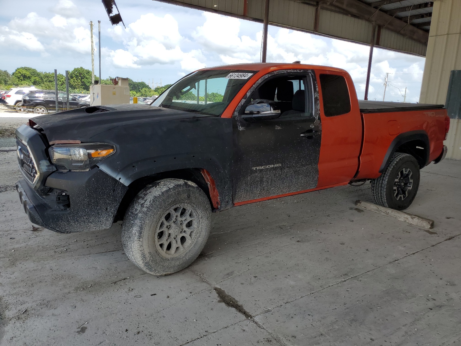 2017 Toyota Tacoma Access Cab vin: 5TFSZ5AN5HX064138