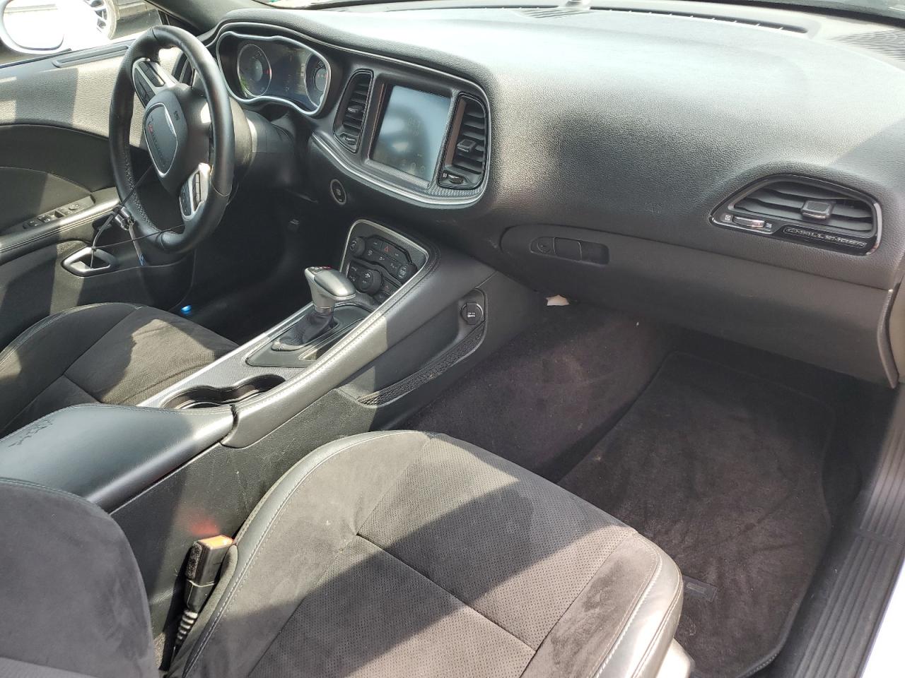 2016 Dodge Challenger R/T Scat Pack VIN: 2C3CDZFJ0GH338627 Lot: 63824744