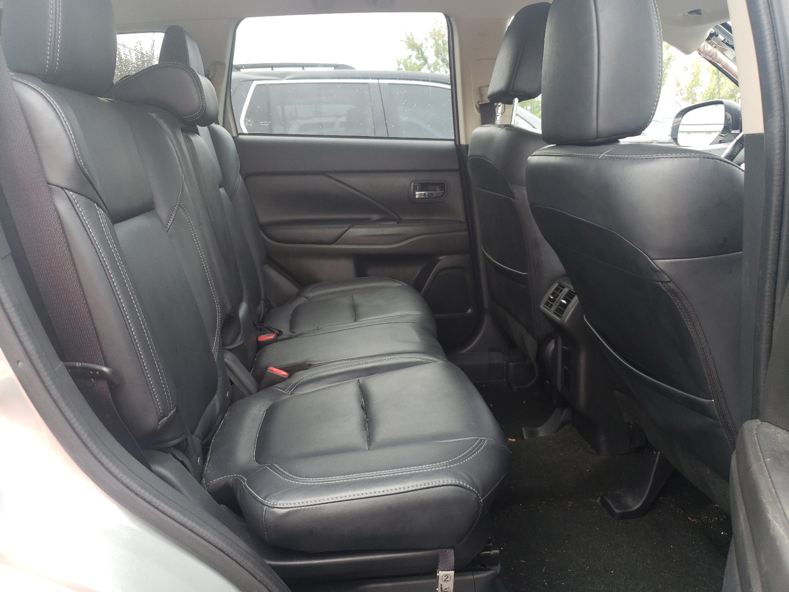 JA4AD3A3XLZ043192 2020 Mitsubishi Outlander Se