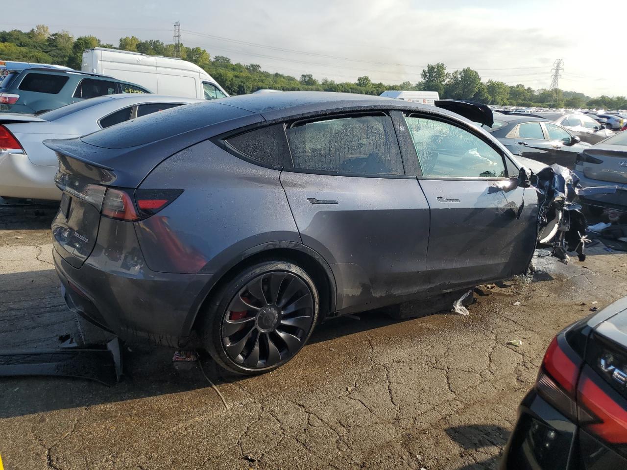 VIN 7SAYGDEF4PF917833 2023 TESLA MODEL Y no.3