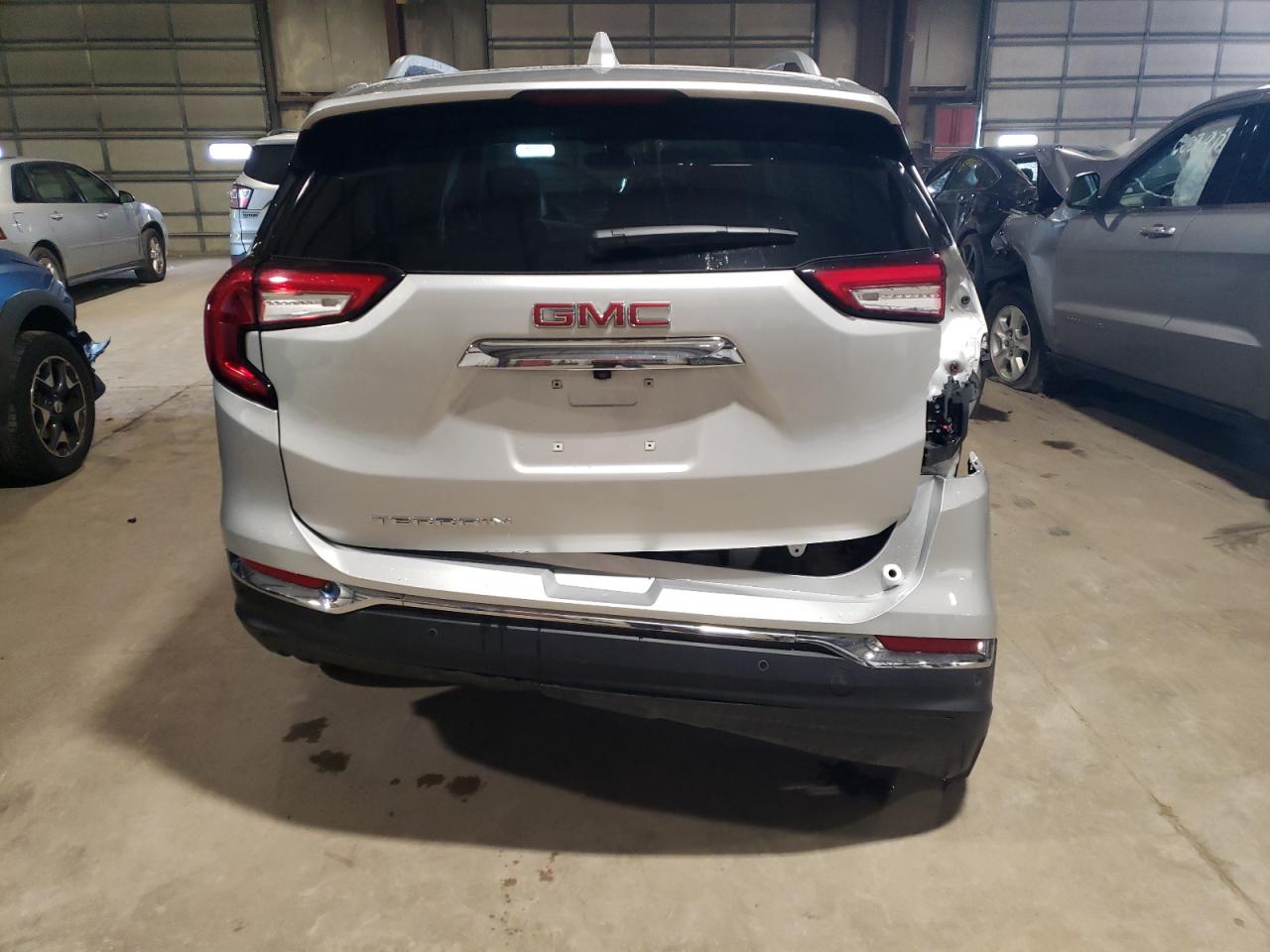 3GKALPEV0NL256887 2022 GMC Terrain Slt