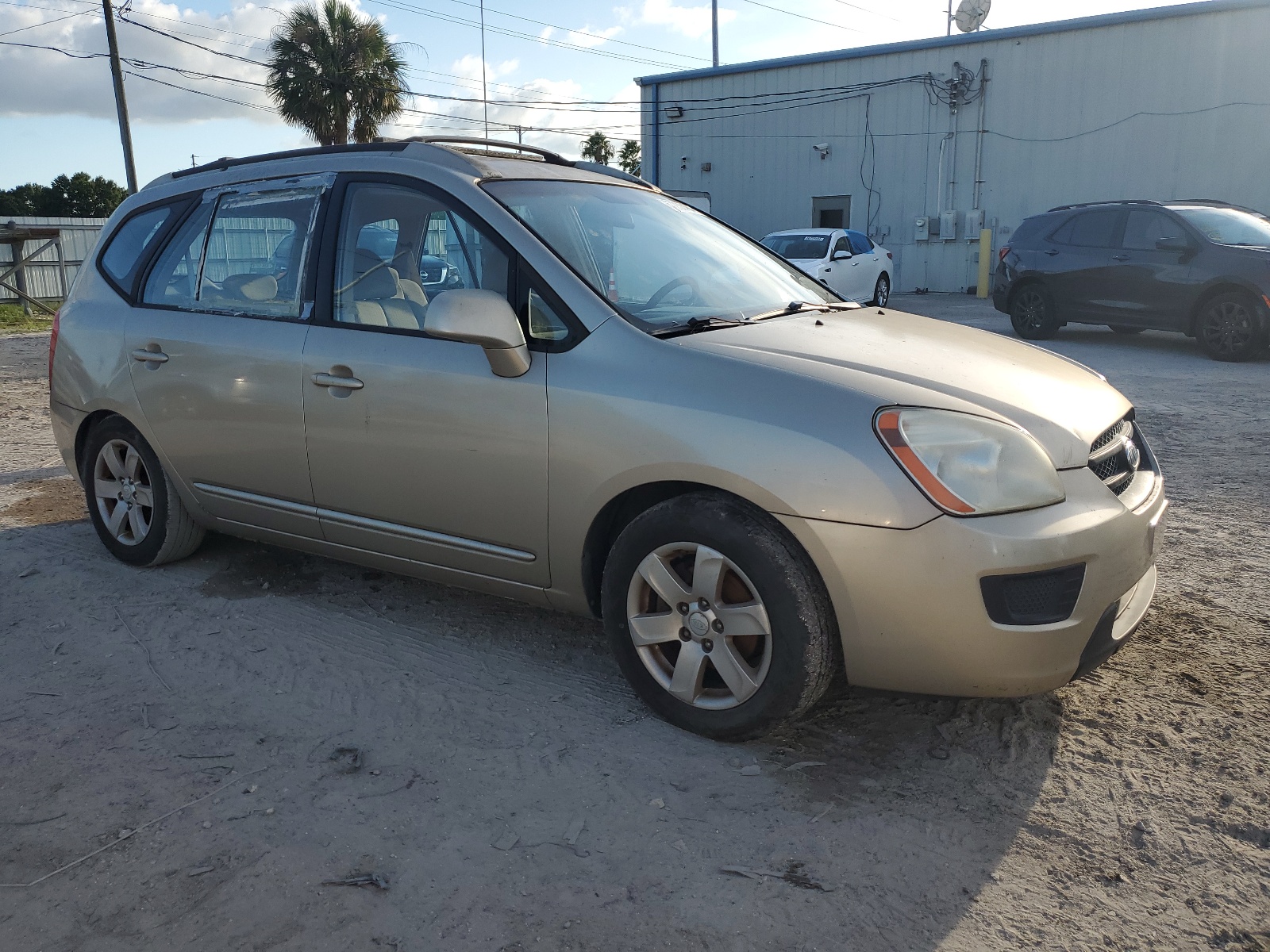 KNAFG525577088165 2007 Kia Rondo Base