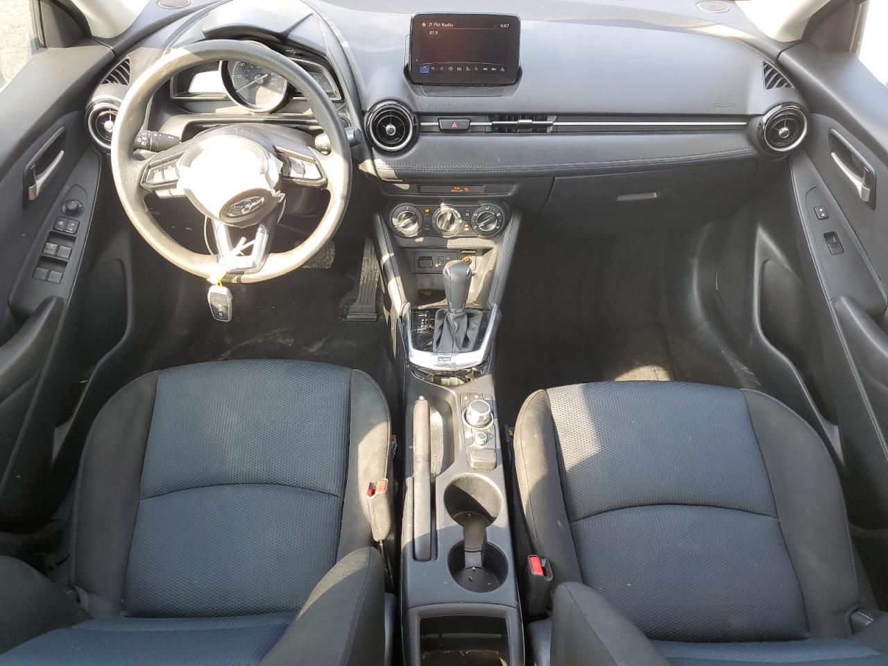 2020 Toyota Yaris - Image 8