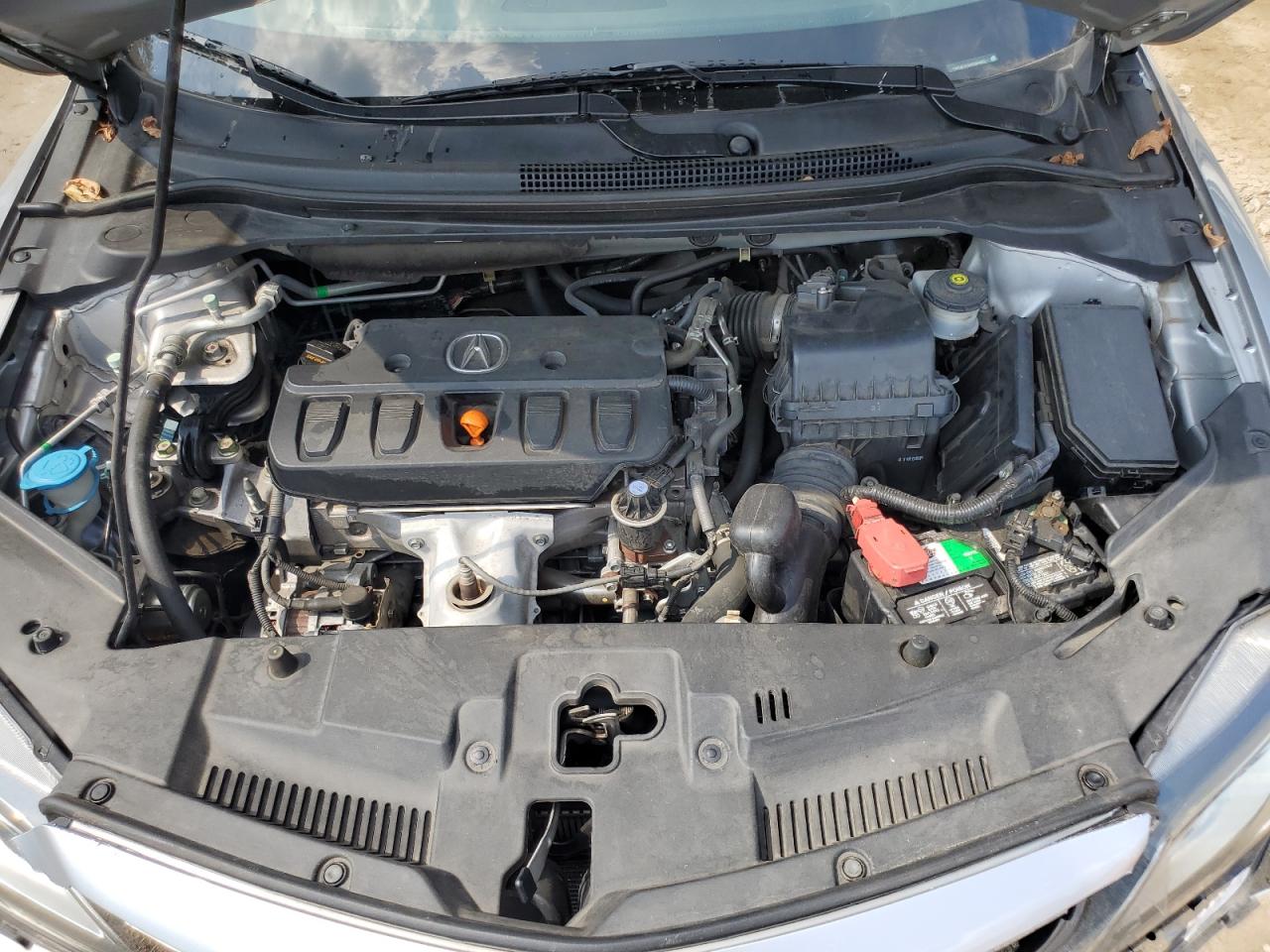 19VDE1F34FE004832 2015 Acura Ilx 20