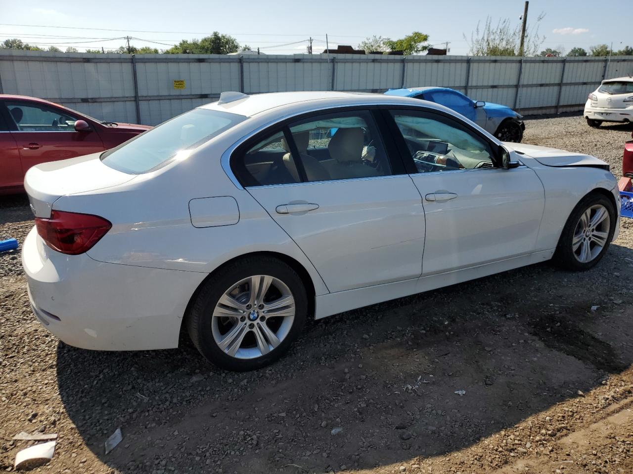 VIN WBA8D9G53JNU68156 2018 BMW 3 SERIES no.3