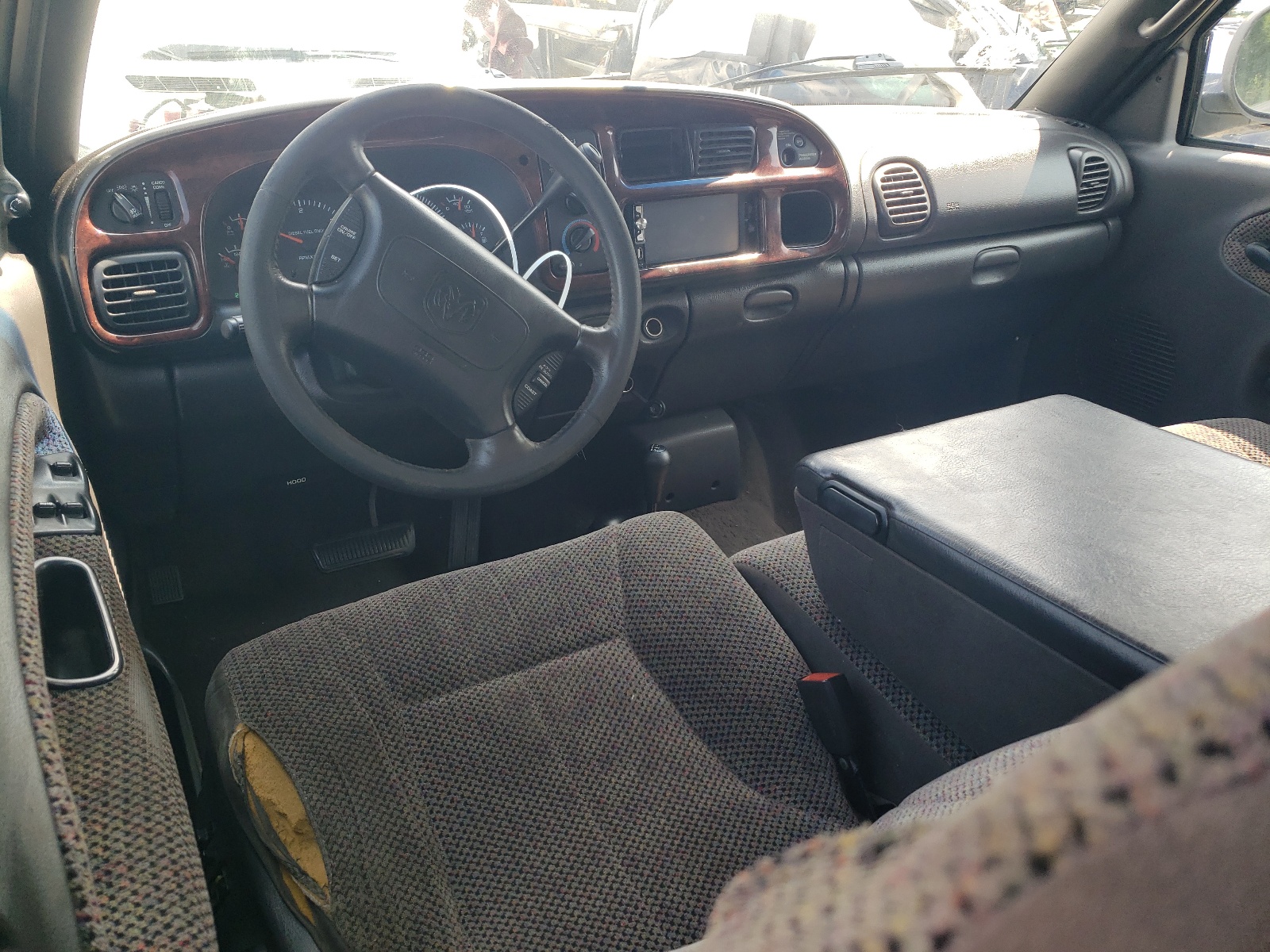 1B7MF3363XJ586392 1999 Dodge Ram 3500