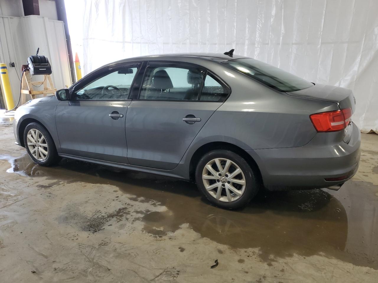 3VWD17AJ2FM253029 2015 VOLKSWAGEN JETTA - Image 2