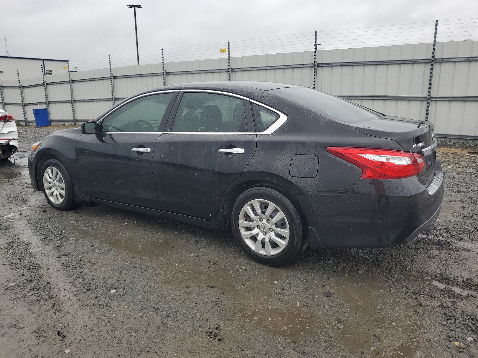 2017 Nissan Altima 2.5 vin: 1N4AL3AP2HN330882