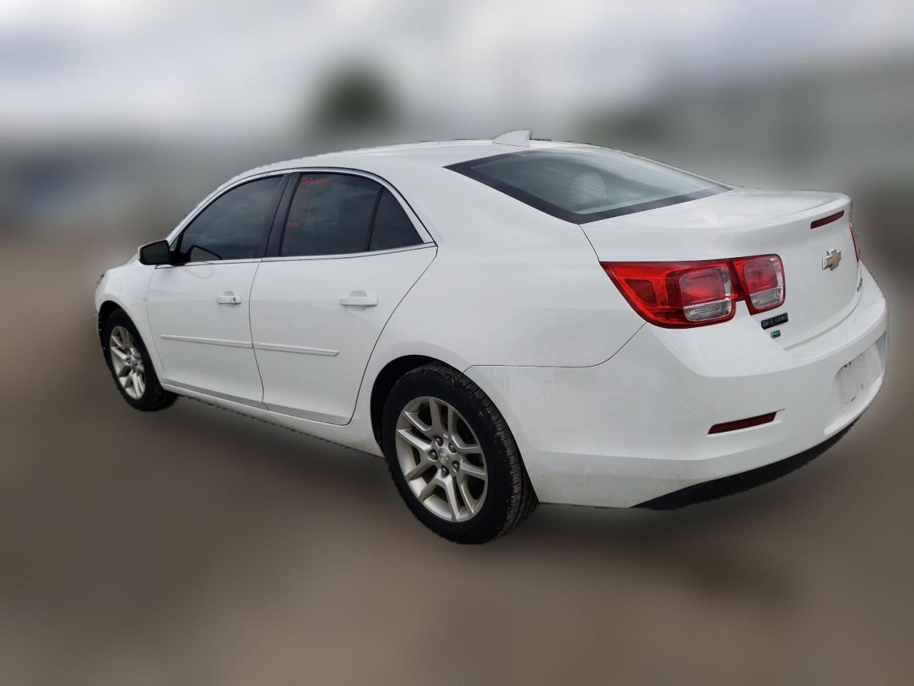2016 Chevrolet Malibu - Image 2