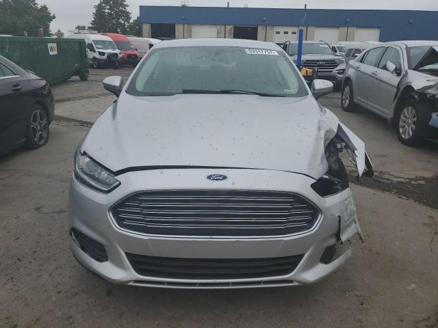 Sedans FORD FUSION 2016 Srebrny