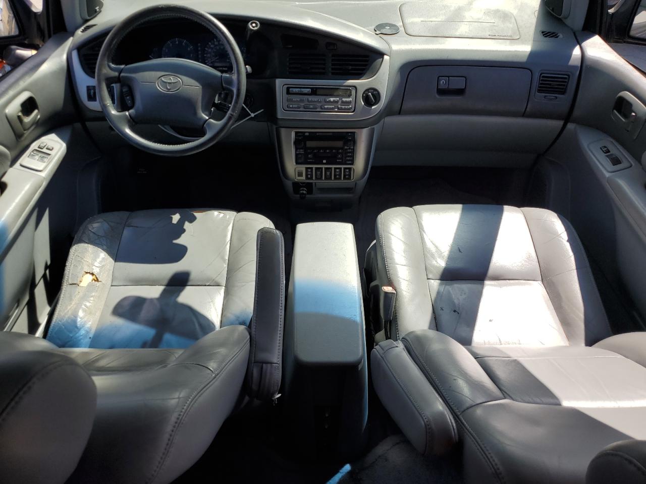 2001 Toyota Sienna Le VIN: 4T3ZF13C31U402125 Lot: 66430484