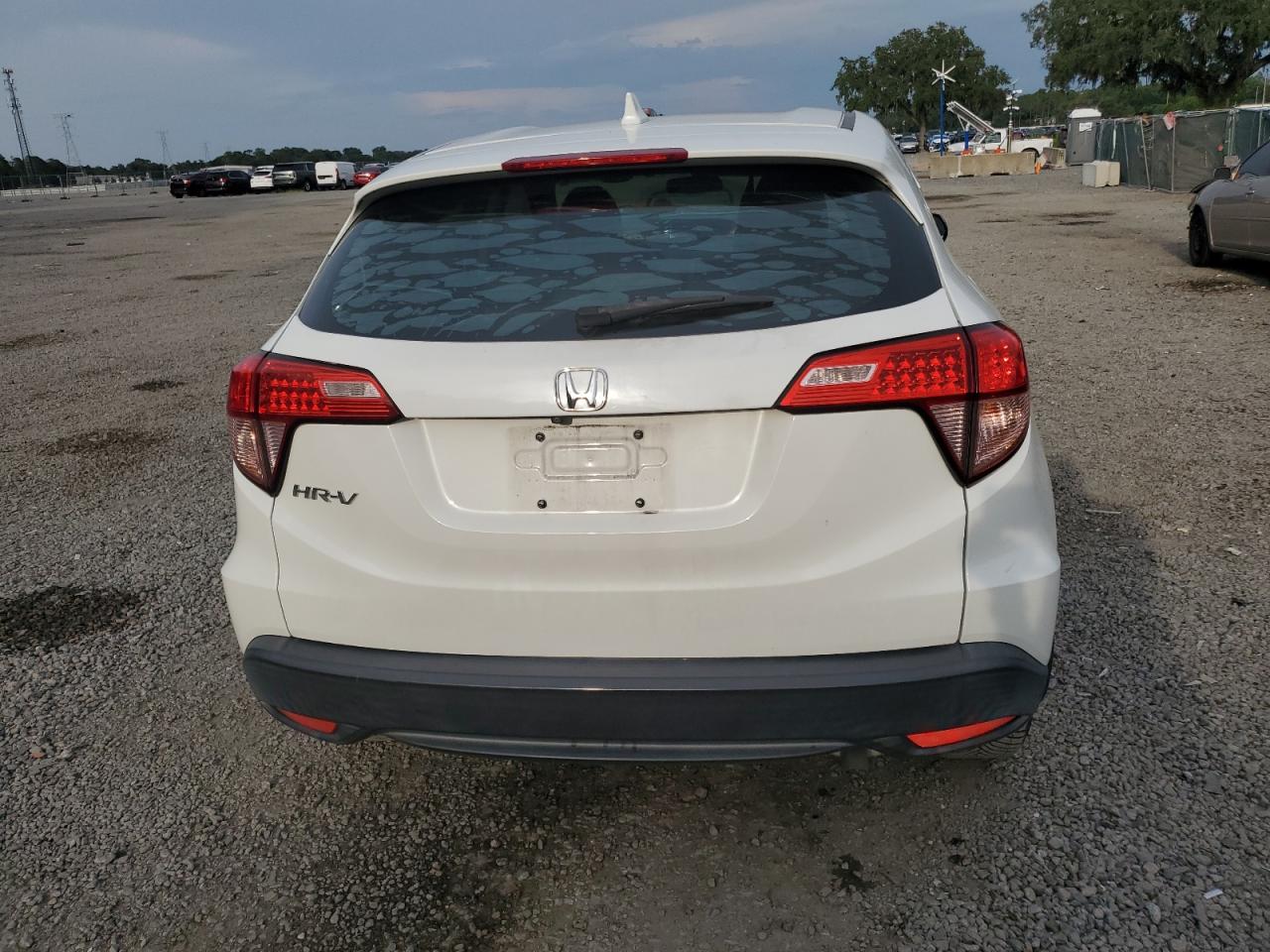 2016 Honda Hr-V Lx VIN: 3CZRU5H31GM748670 Lot: 67409364