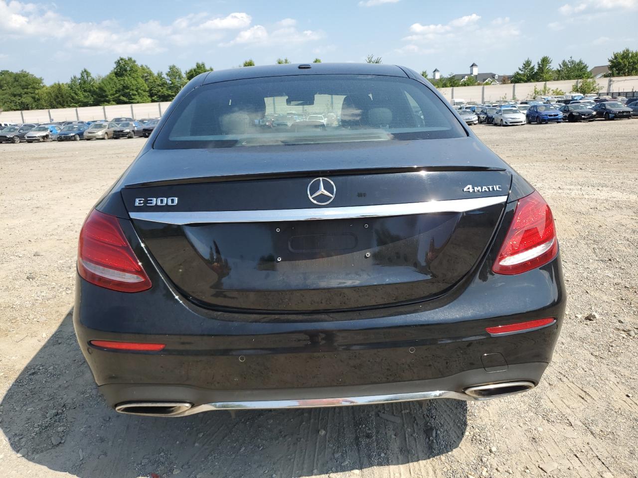 2018 Mercedes-Benz E 300 4Matic VIN: WDDZF4KB5JA321156 Lot: 68632434