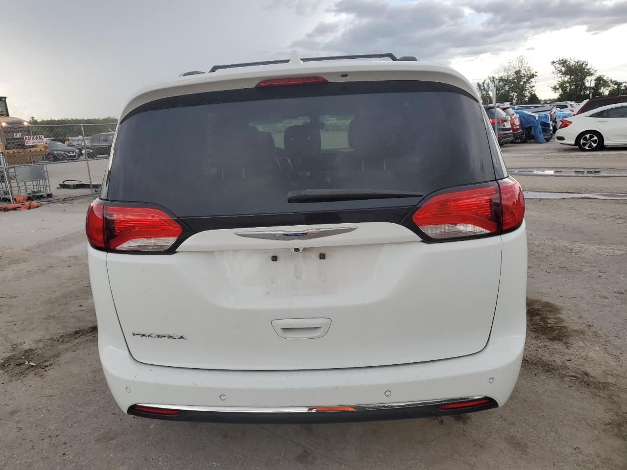 2019 Chrysler Pacifica Touring L VIN: 2C4RC1BG6KR548026 Lot: 69192774