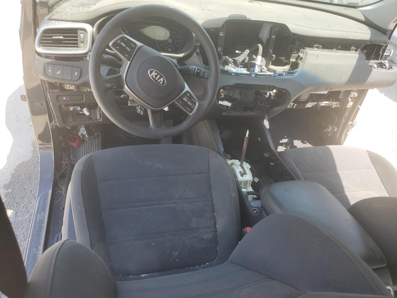 5XYPGDA56KG446047 2019 Kia Sorento Lx